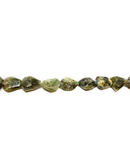 Granate Verde Nugget 18-23x20-27mm facetado