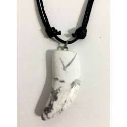 Howlite colmillo plano