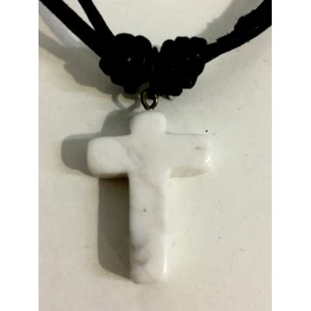 Howlite cruz